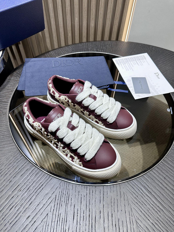 DR B33 SNEAKER