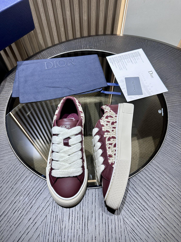 DR B33 SNEAKER