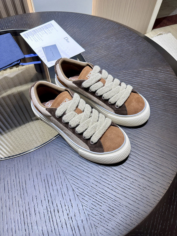 DR B33 SNEAKER