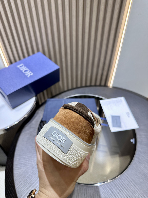 DR B33 SNEAKER