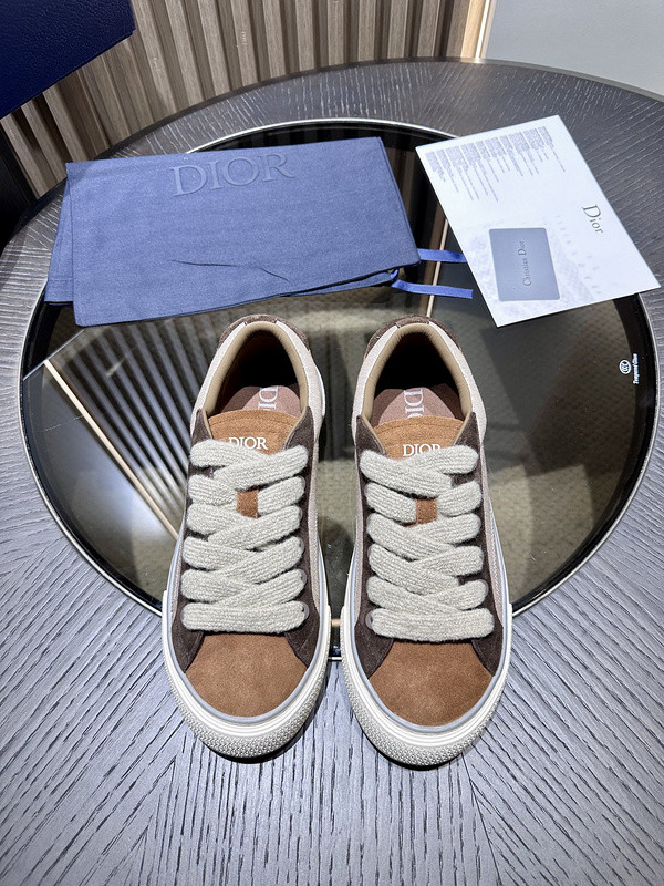 DR B33 SNEAKER
