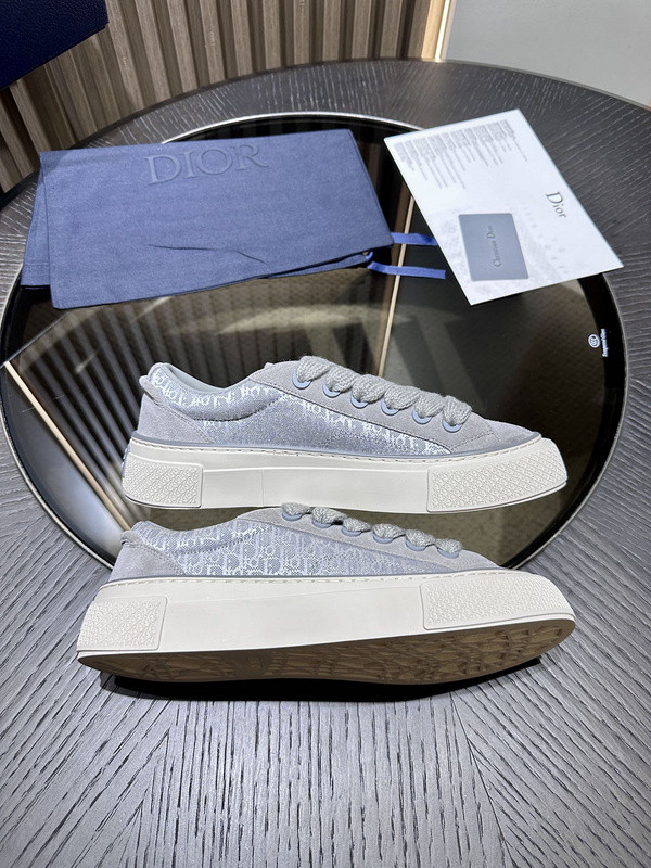 DR B33 SNEAKER