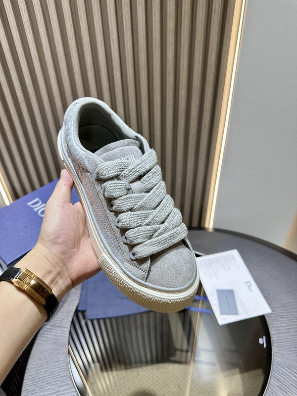 DR B33 SNEAKER
