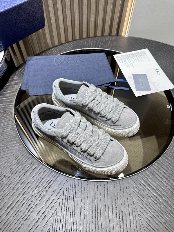 DR B33 SNEAKER