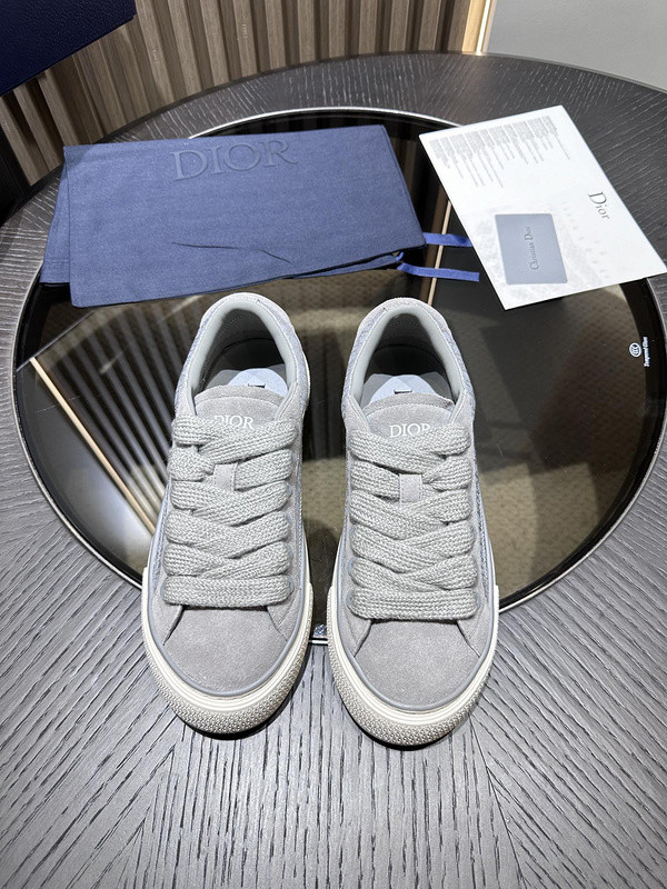 DR B33 SNEAKER