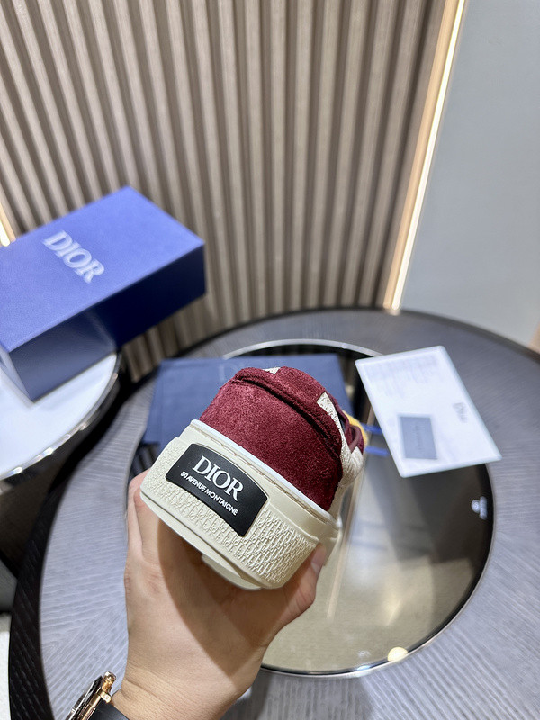 DR B33 SNEAKER