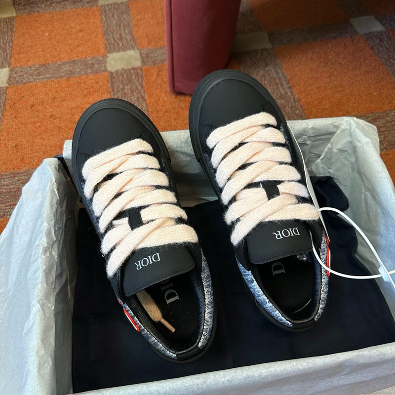 DR B33 SNEAKER