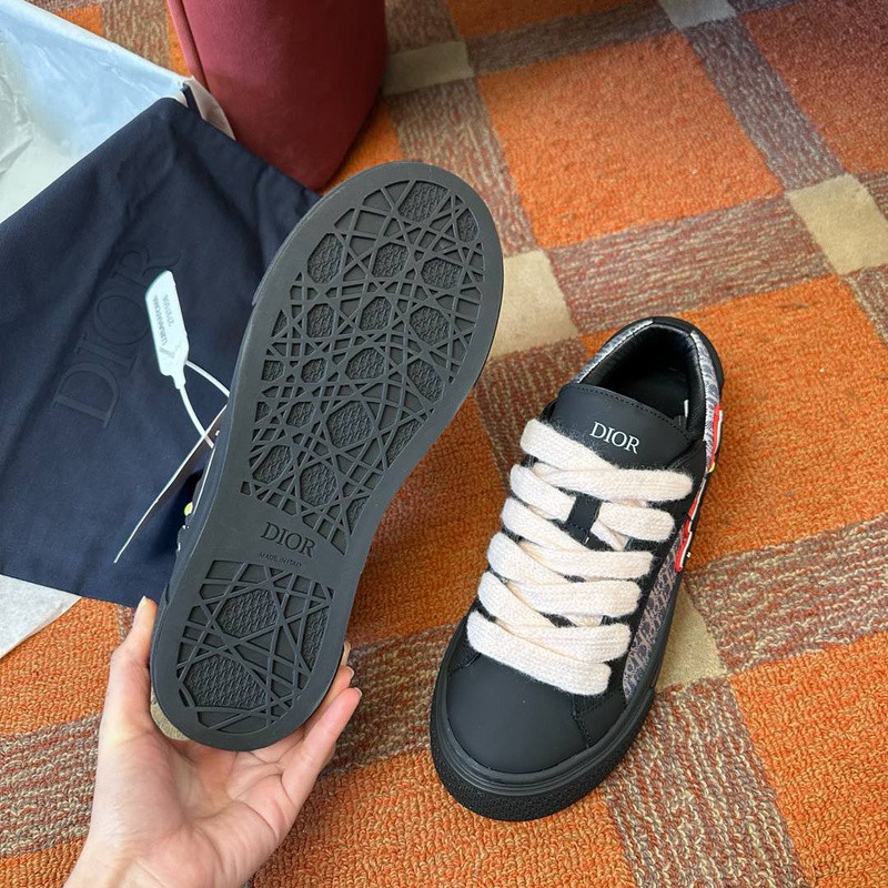 DR B33 SNEAKER
