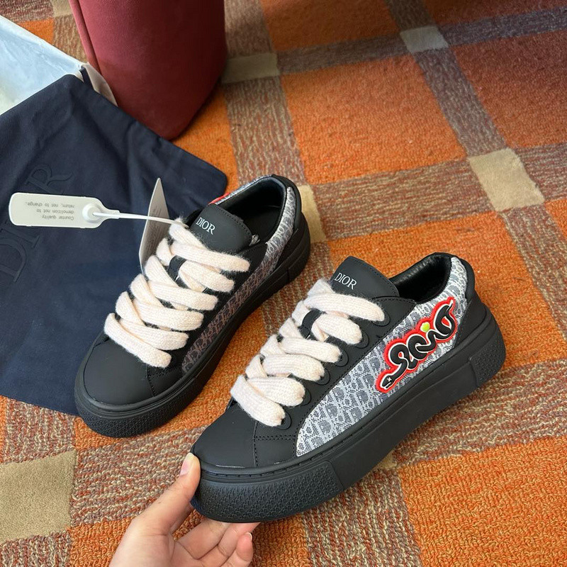 DR B33 SNEAKER
