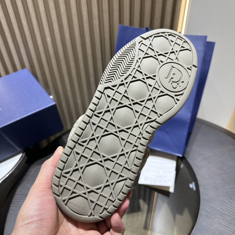 DR BS9 SNEAKER