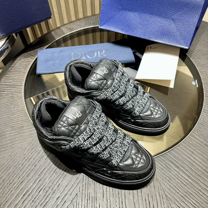 DR BS9 SNEAKER