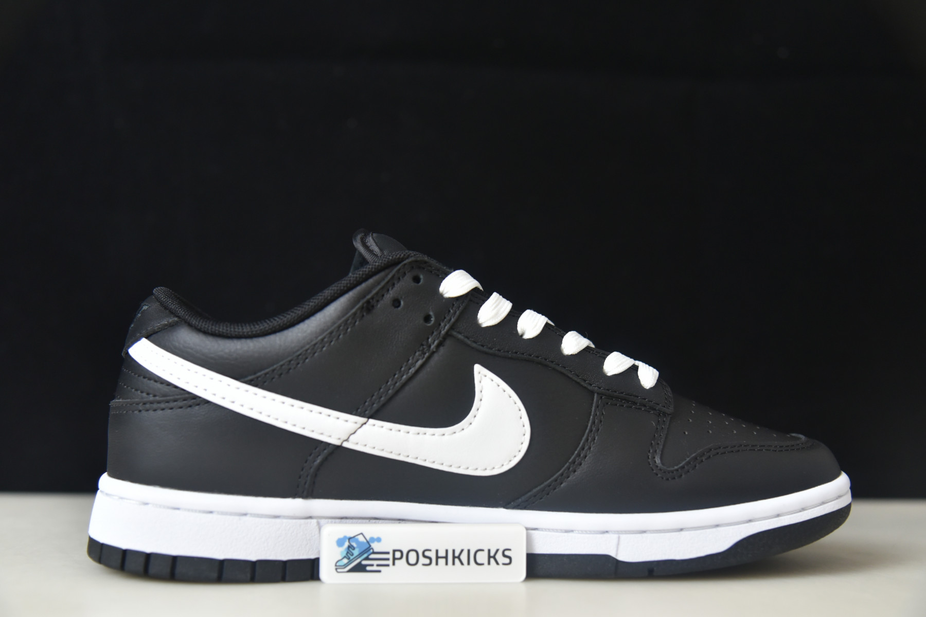 NIKE DUNK LOW