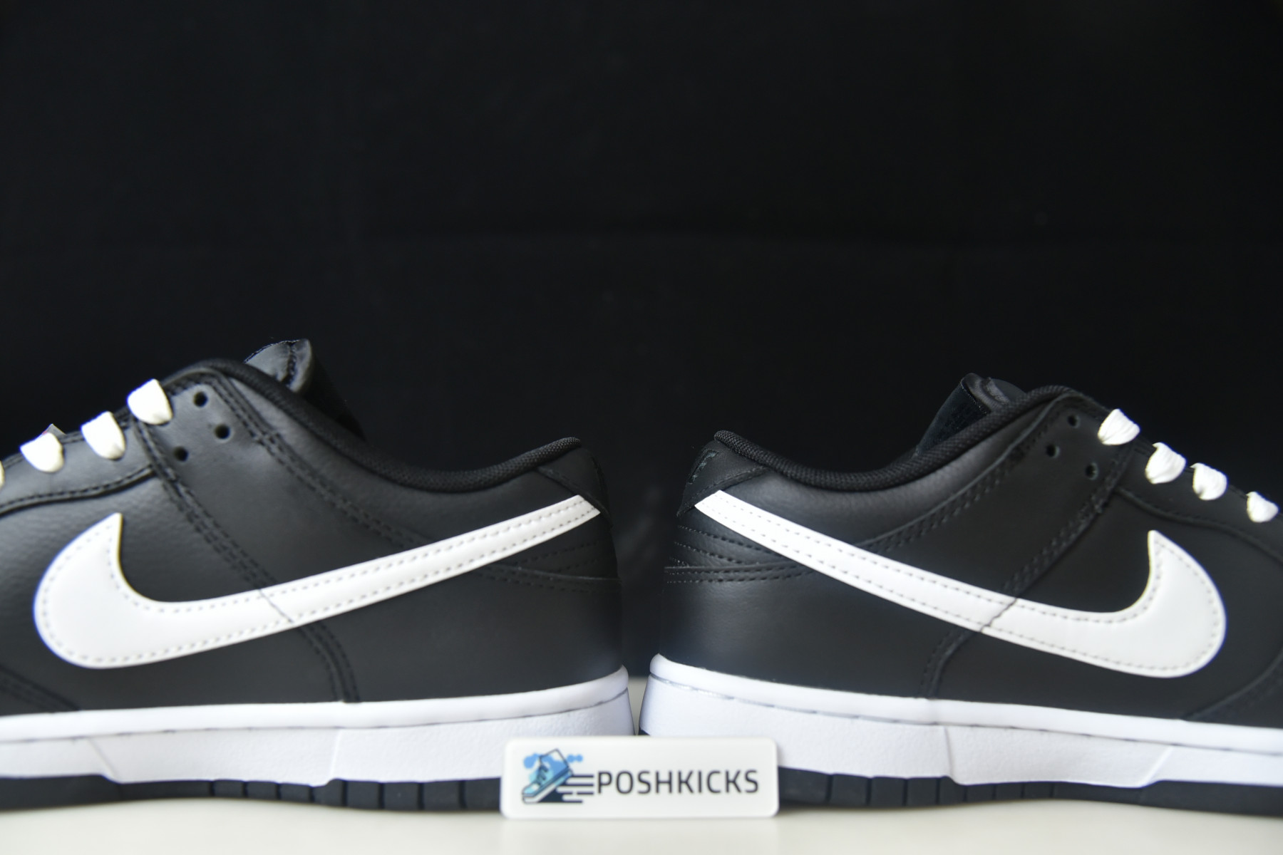 NIKE DUNK LOW