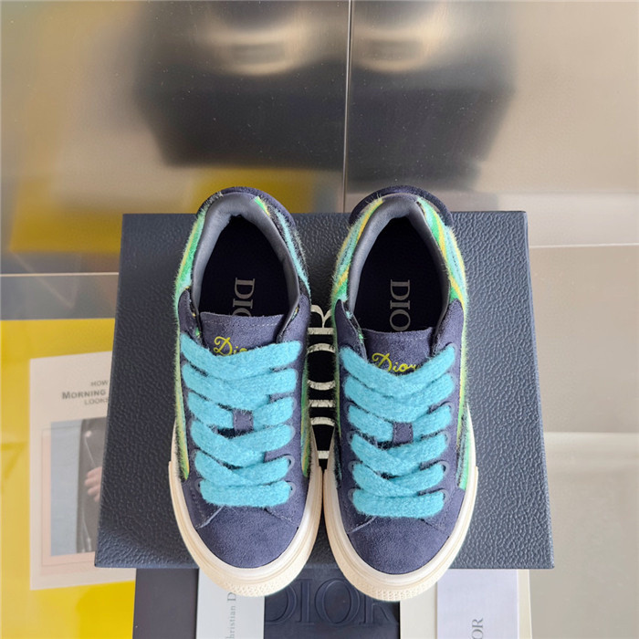 DR B33 SNEAKER
