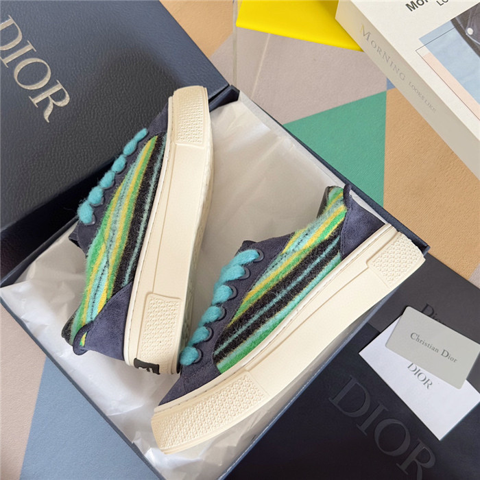 DR B33 SNEAKER