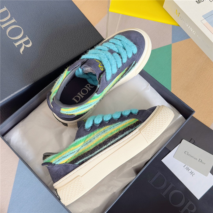 DR B33 SNEAKER