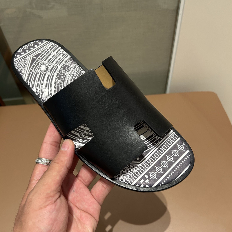 H*rmes Sandals