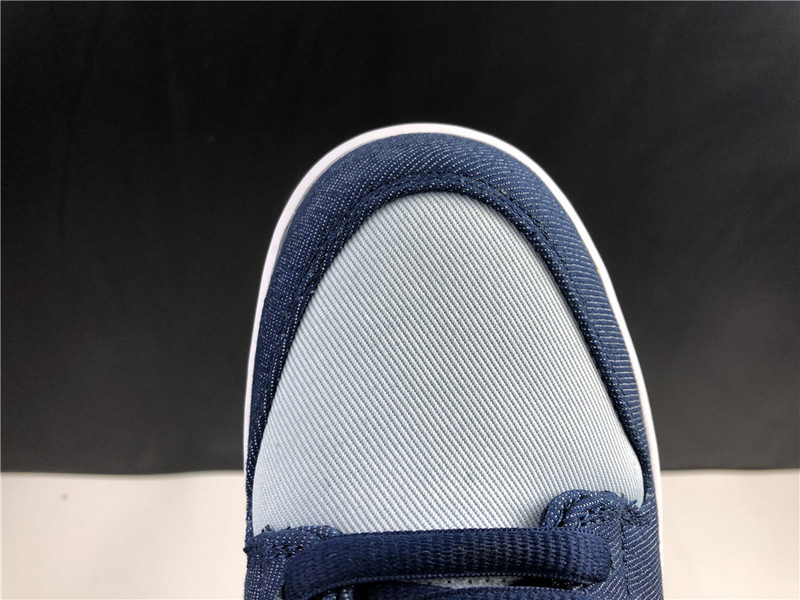 Nike SB Dunk Low 854866-444