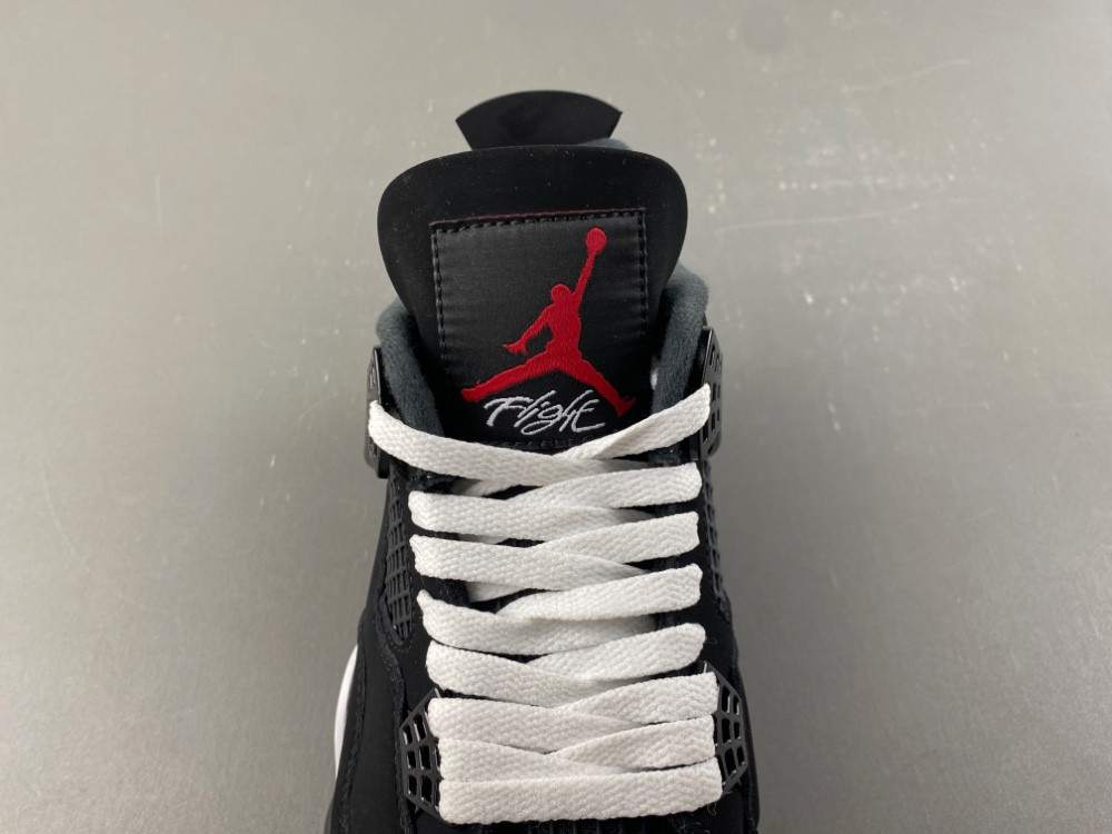 Air Jordan 4 Retro OG