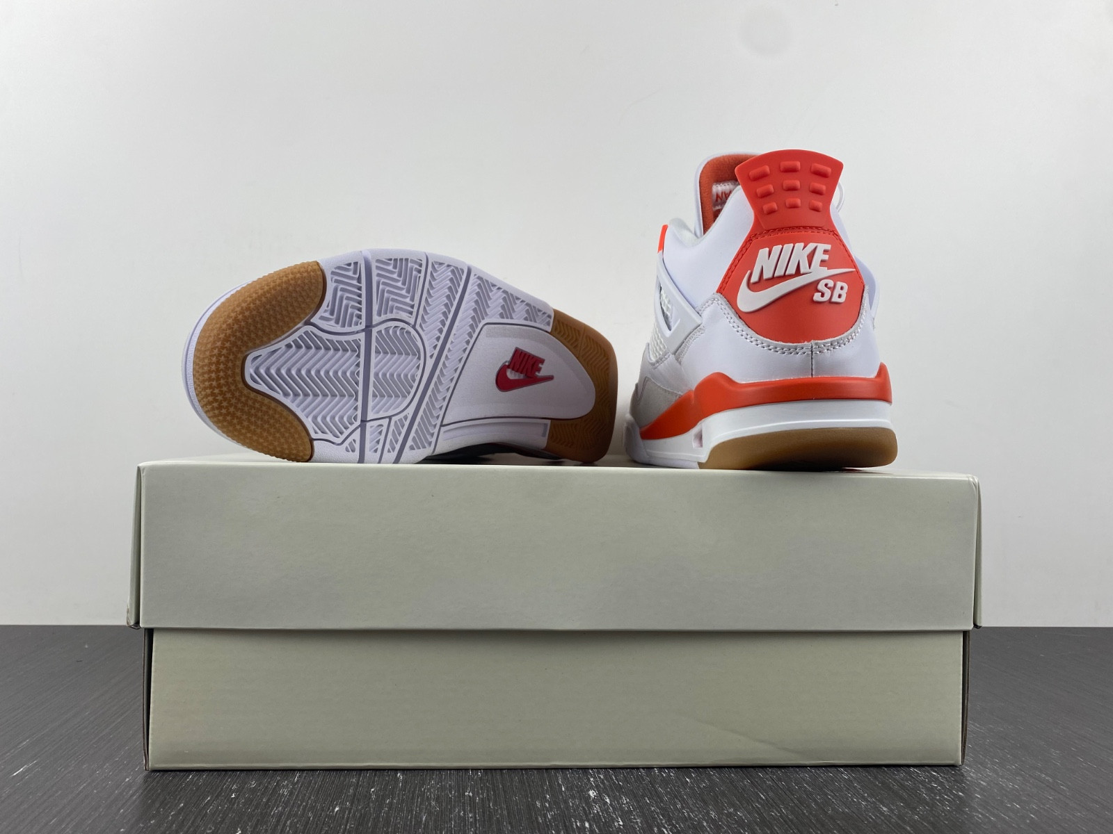 AIR JORDAN 4 WHITE AND ORANGE DR5415-108