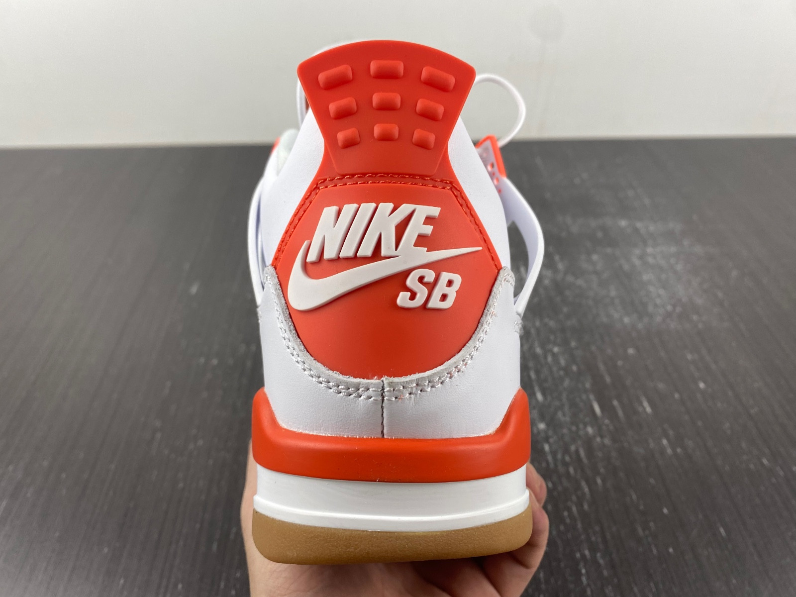 AIR JORDAN 4 WHITE AND ORANGE DR5415-108