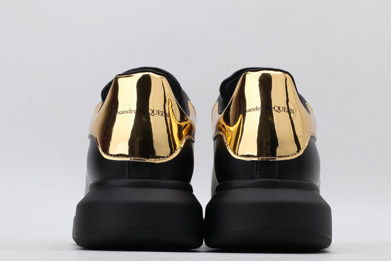 ALEXANDER MCQUEEN SNEAKER