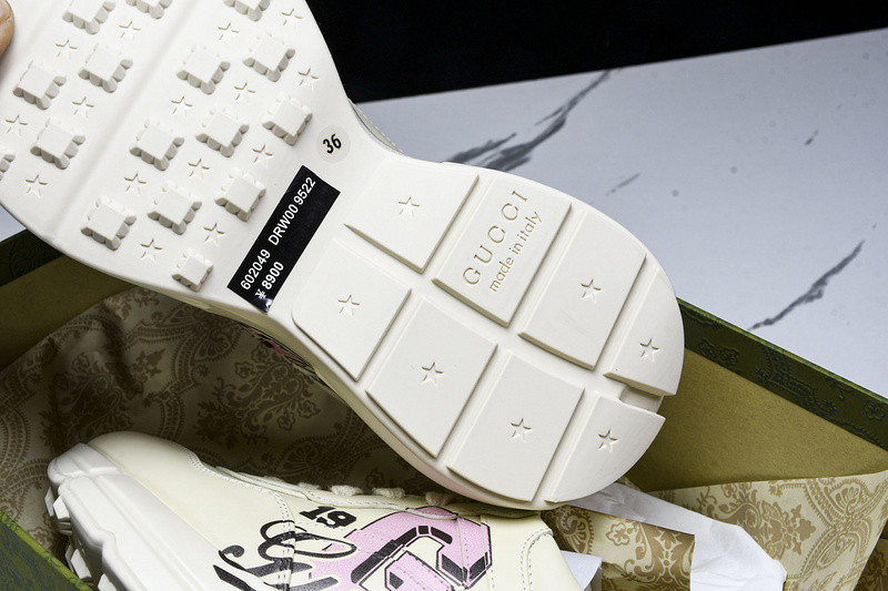 GUCCI SNEAKERS