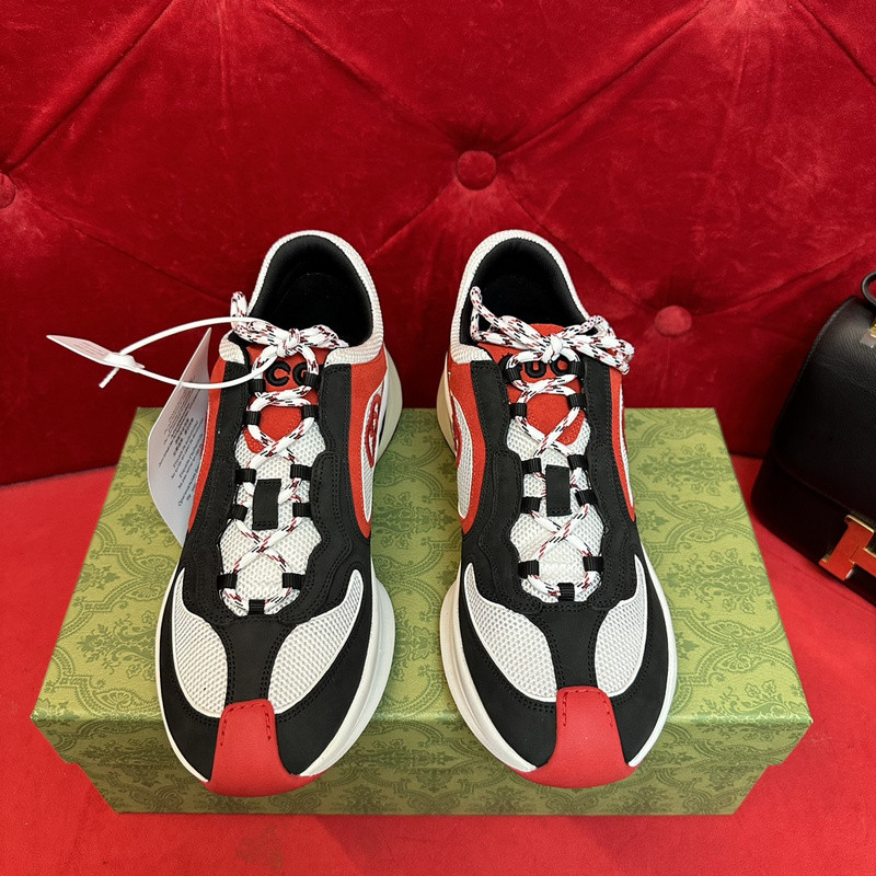 GUCC Run Lace-up Sneakers