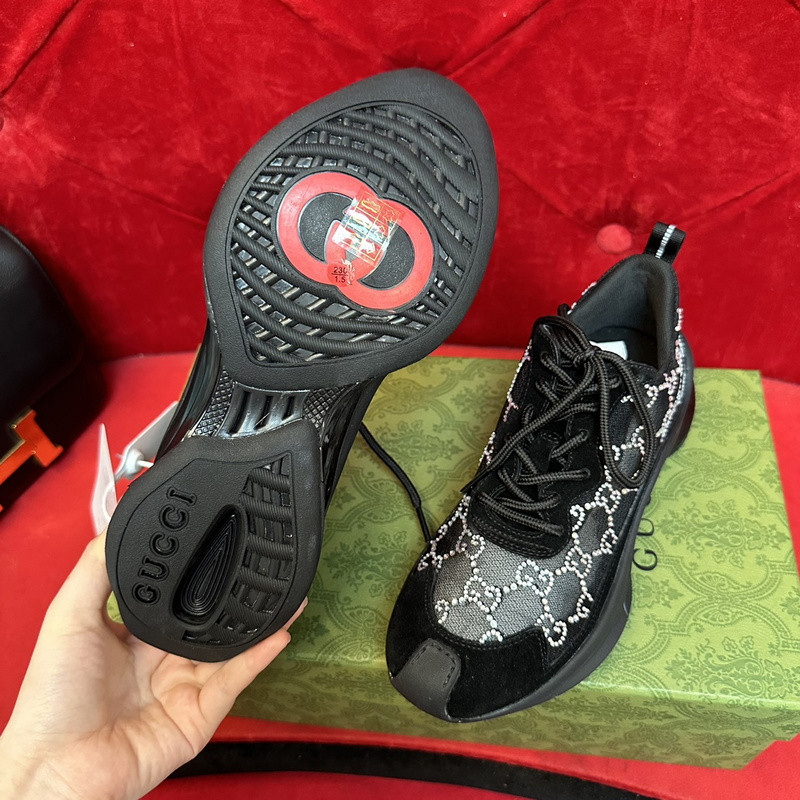 GUCC Run Lace-up Sneakers