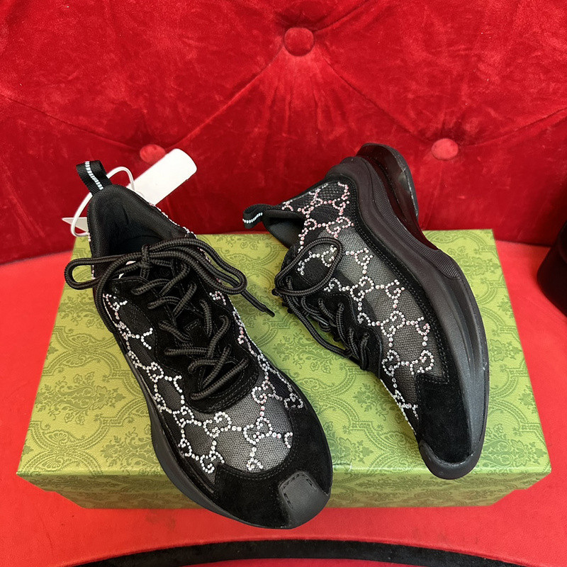 GUCC Run Lace-up Sneakers