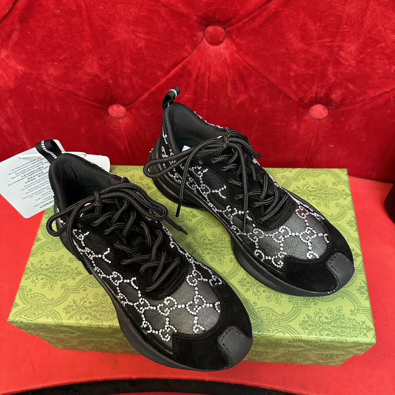 GUCC Run Lace-up Sneakers