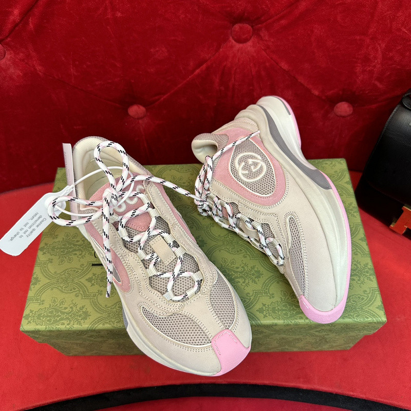 GUCC Run Lace-up Sneakers