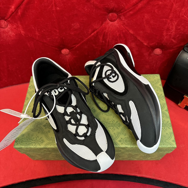 GUCC Run Lace-up Sneakers