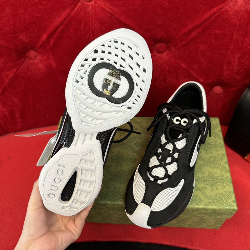 GUCC Run Lace-up Sneakers