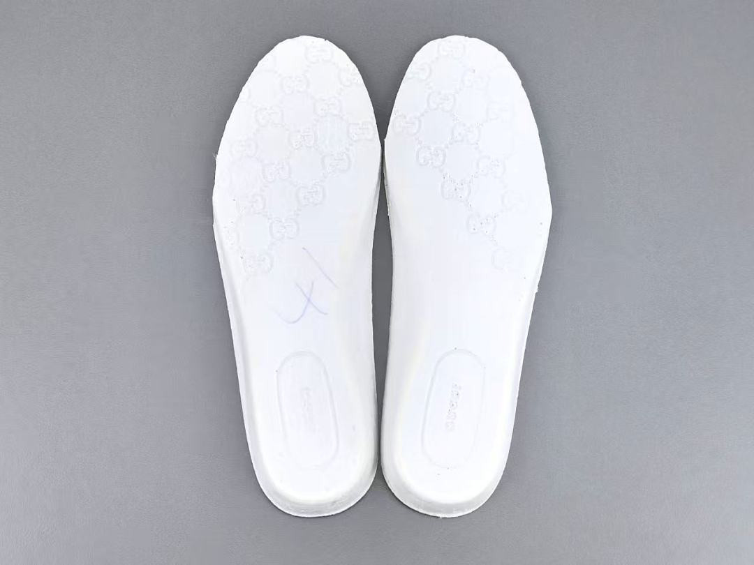 Gvc*1 SNEAKERS