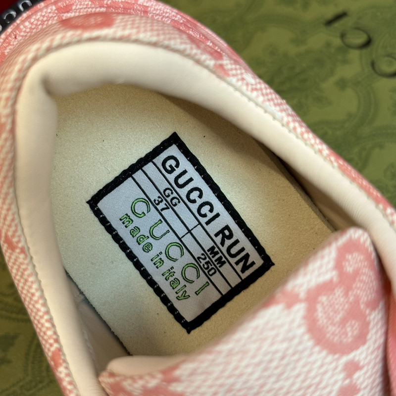 GUCC Run Lace-up Sneakers