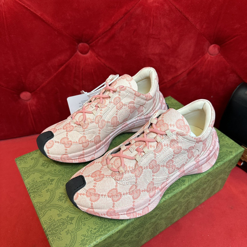 GUCC Run Lace-up Sneakers