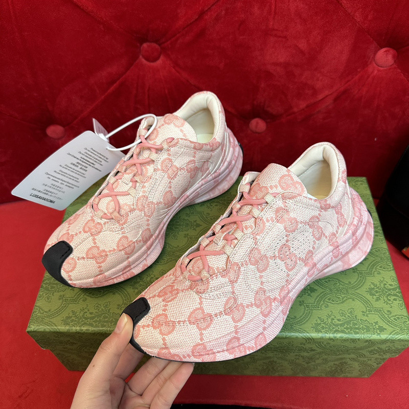 GUCC Run Lace-up Sneakers