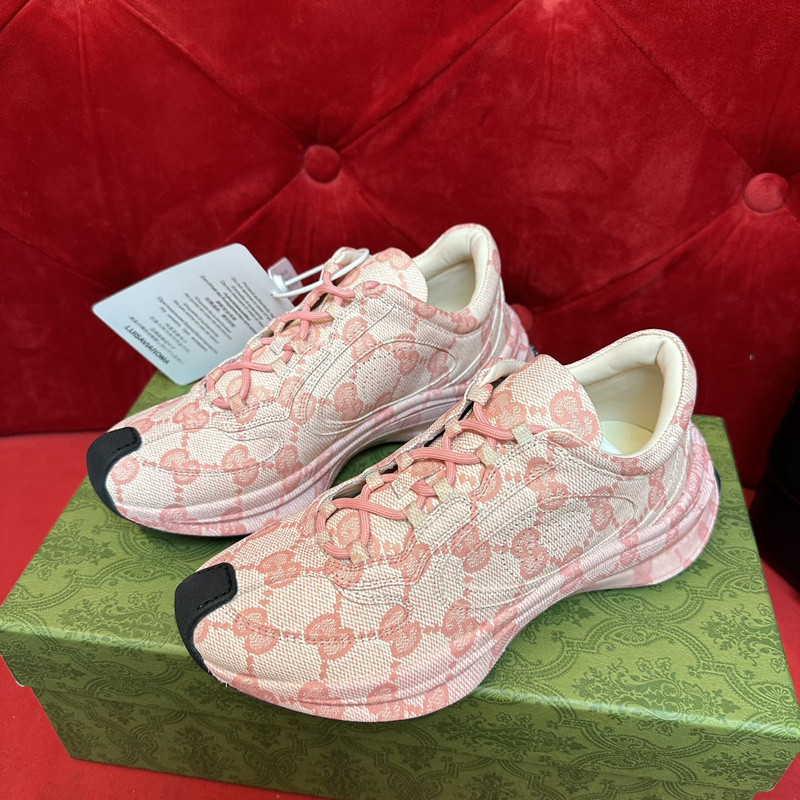 GUCC Run Lace-up Sneakers