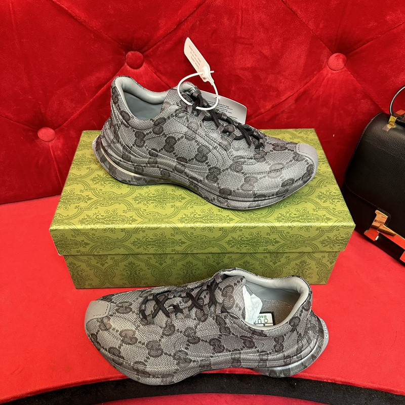 GUCC Run Lace-up Sneakers