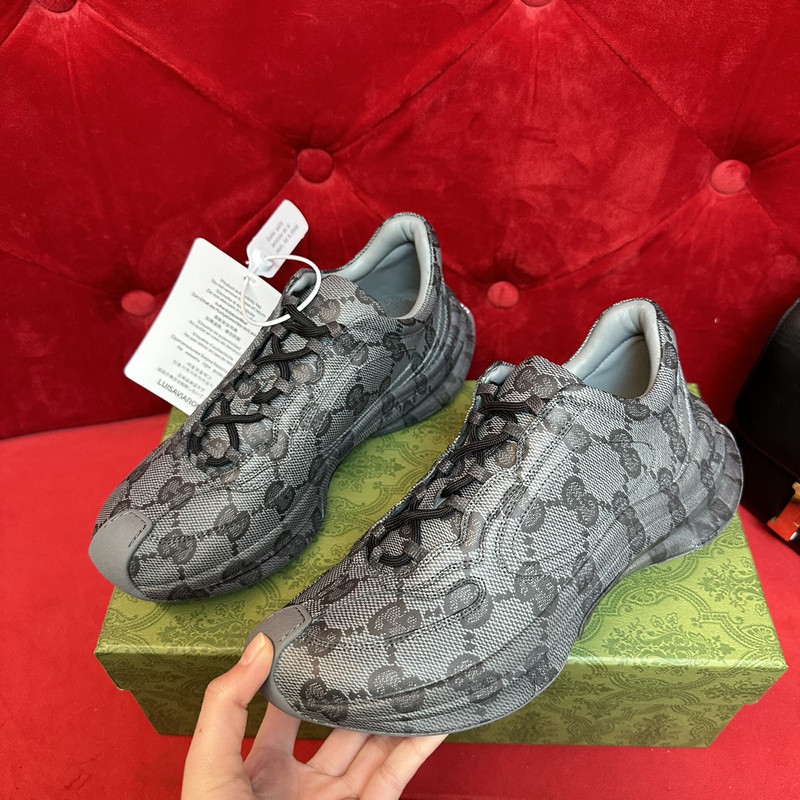 GUCC Run Lace-up Sneakers
