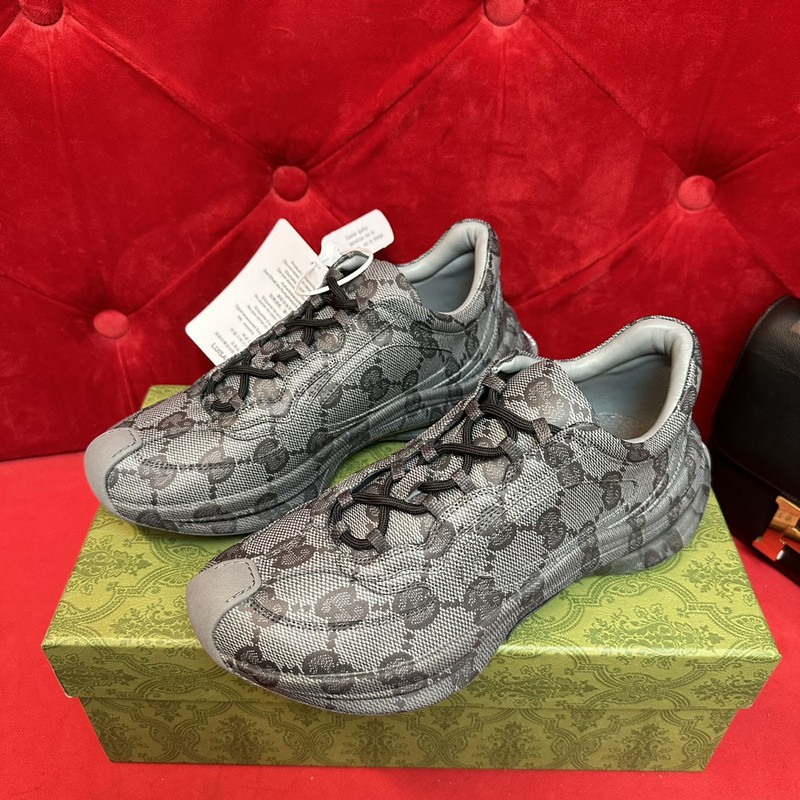 GUCC Run Lace-up Sneakers