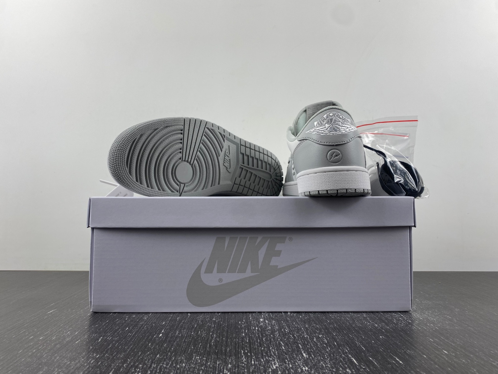 OFF-WHITE x Travis Scott x Air Jordan 1 OW DM7866-198