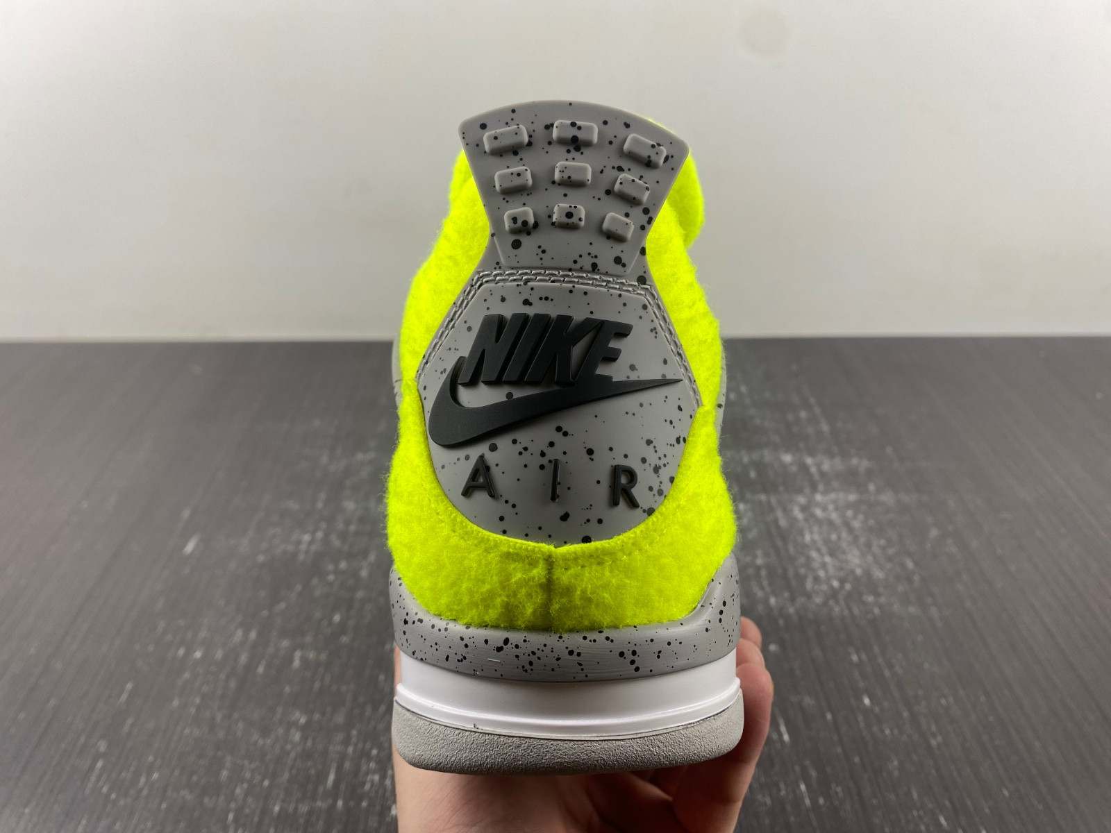 Air Jordan 4 Retro DV6773-700