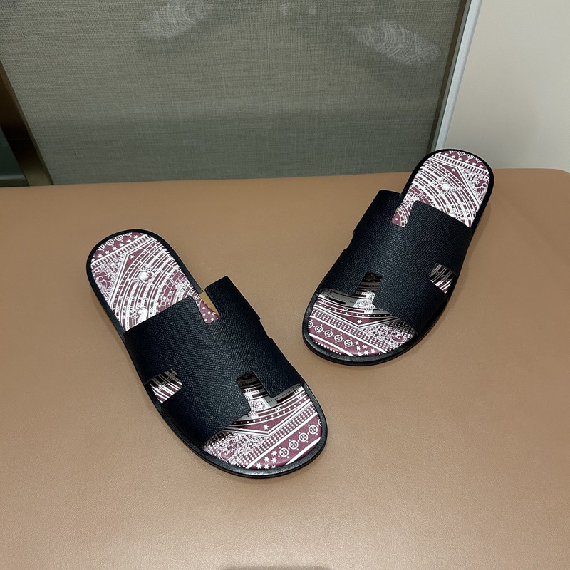 H*rmes Sandals