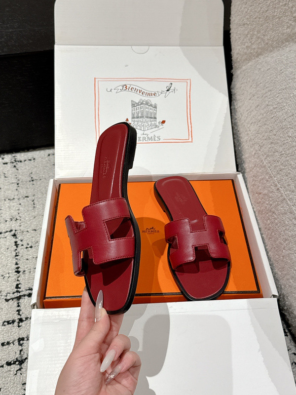 H*rmes Sandals