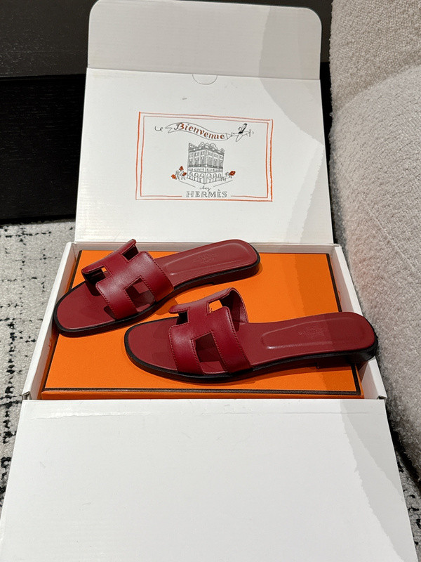 H*rmes Sandals