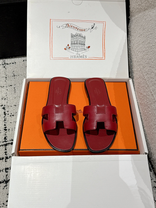 H*rmes Sandals