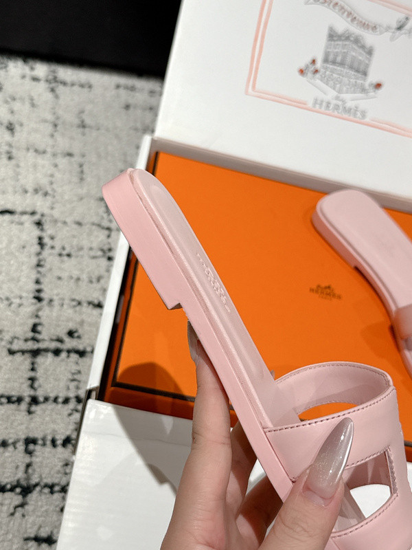 H*rmes Sandals