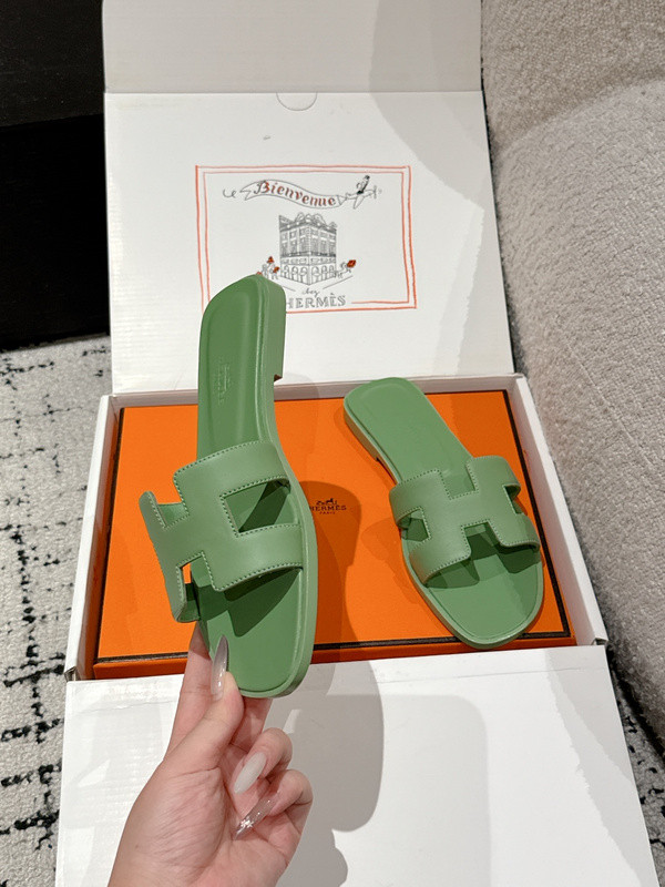 H*rmes Sandals